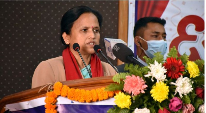 स्वास्थ्य सेवा सुधार्न सञ्चार प्रविधिको प्रयोग बढाउनु आवश्यक : मन्त्री शर्मा 